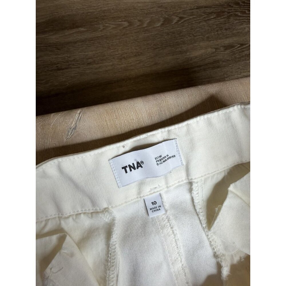 Aritzia TNA Picture Cargo Pants in Light Birch Cream Size 10 Straight Leg - Picture 4 of 8